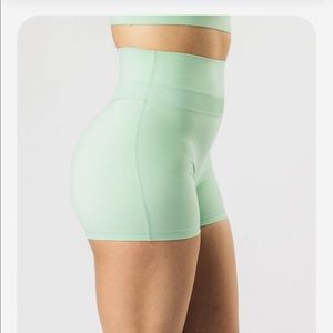 Alphalux Harmony Shorts in color Haven XS